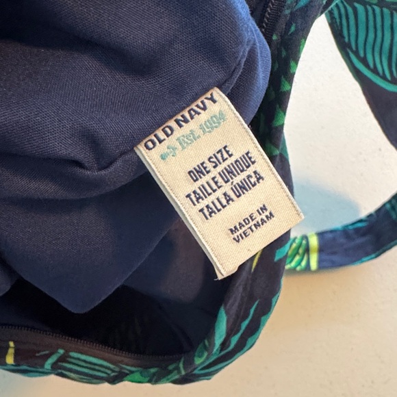 Old Navy Tropical Print Lightweight Crossbody Bag – Excellent Condition - Picture 3 of 6